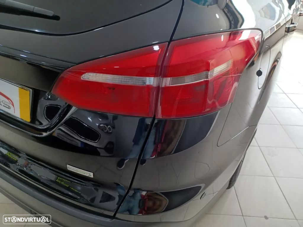 Ford Focus SW 1.0 EcoBoost S&S COOL&CONNECT - 28