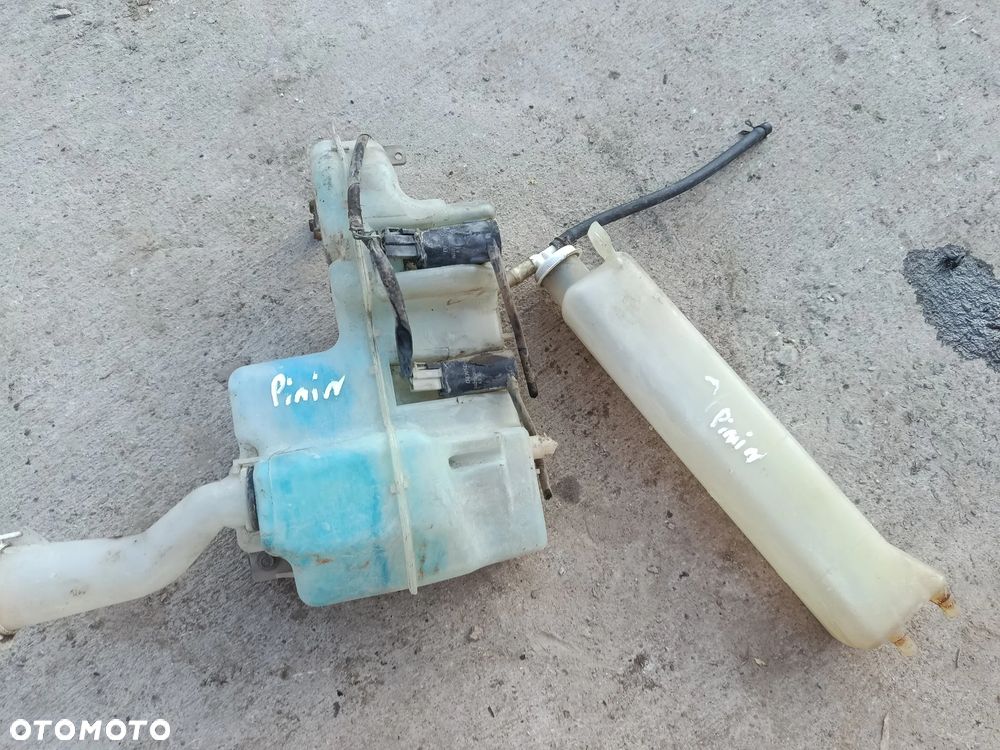 Zbiornik zbiorniczek spryskiwaczy pajero pinin