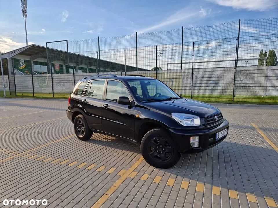Toyota RAV4 - 1