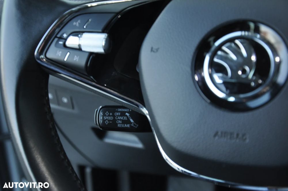 Skoda Octavia Combi 2.0 TDI (Green tec) DSG Style - 19