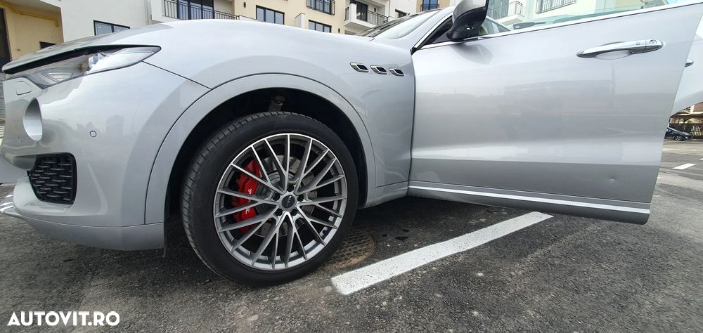 Maserati Levante S Q4 GranSport - 5