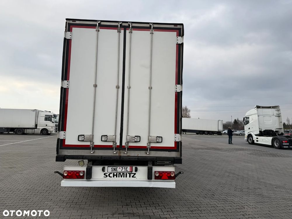 Schmitz Cargobull SKO 24 - 6