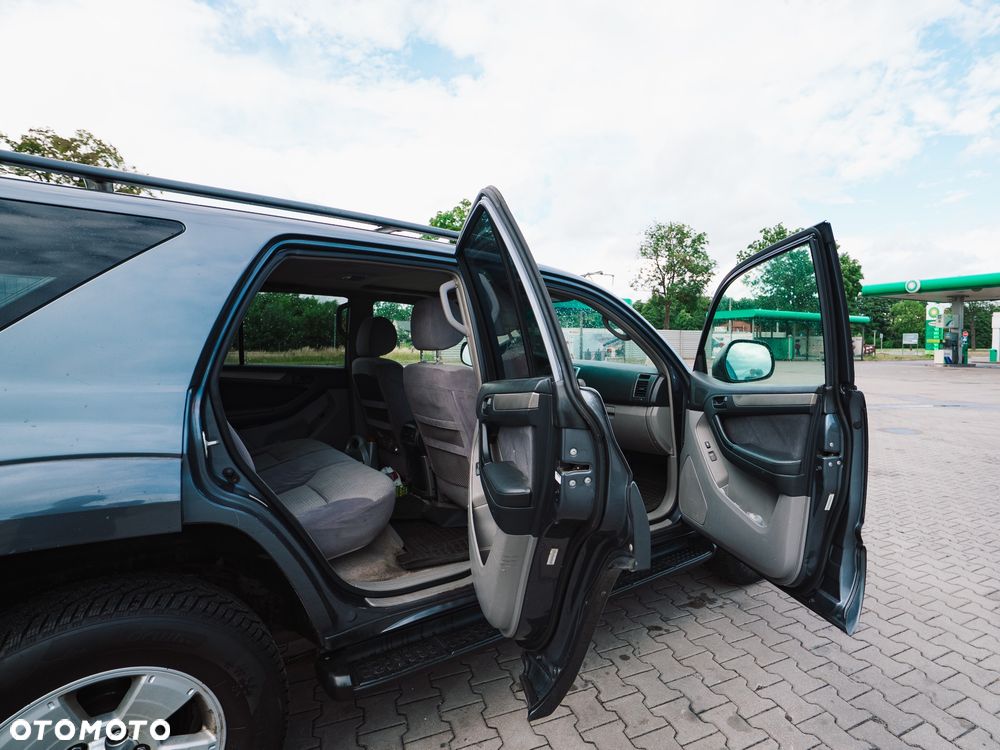 Toyota 4-Runner - 11