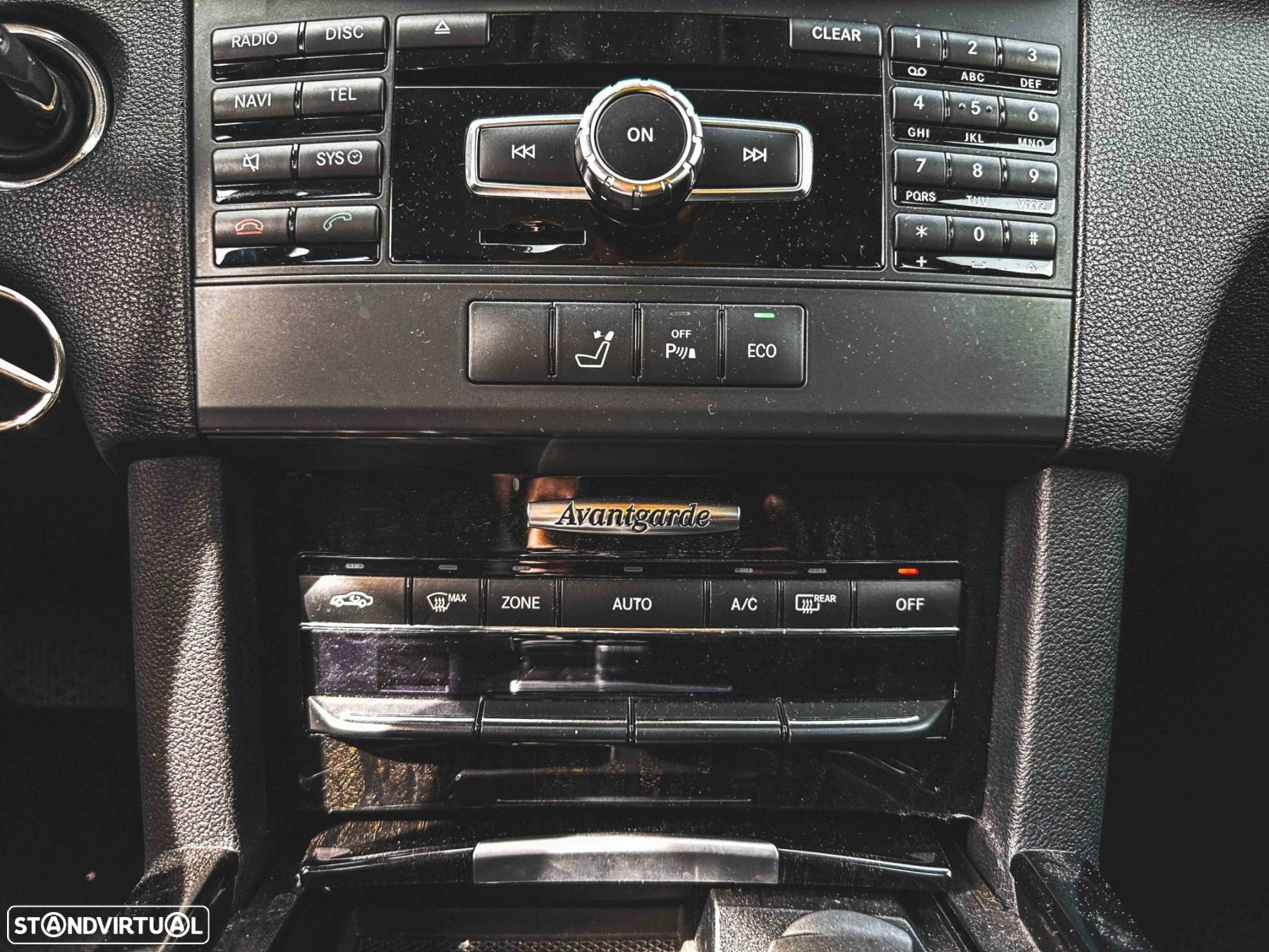Mercedes-Benz E 220 CDi Avantgarde BlueEfficiency Auto - 15