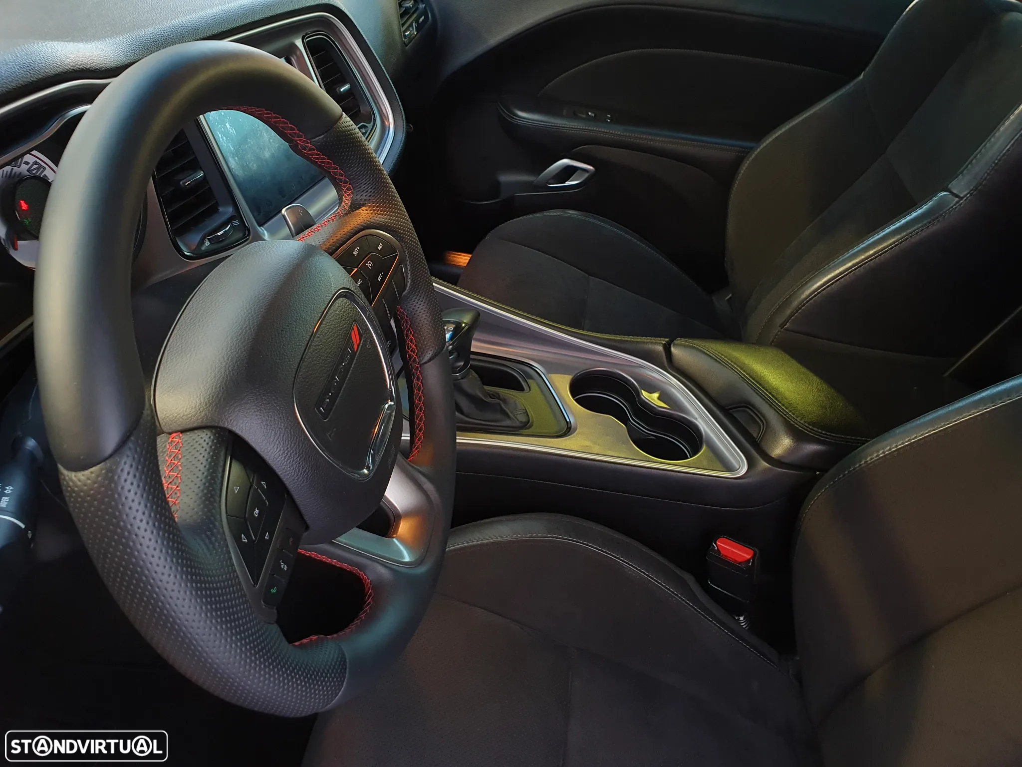Dodge Challenger Auto R/T Plus Shaker - 15