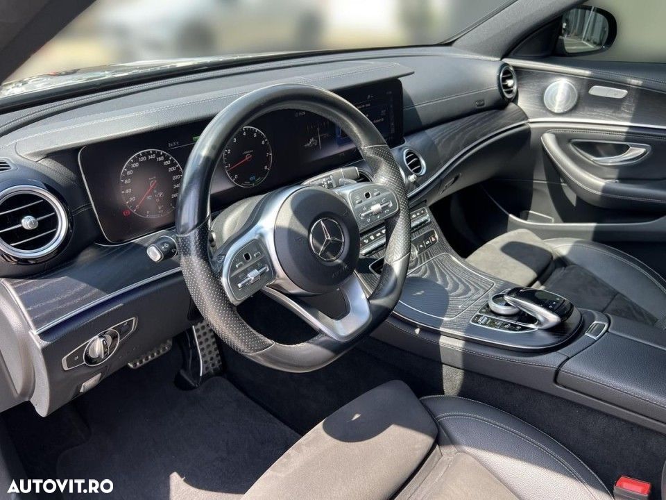 Mercedes-Benz E - 9