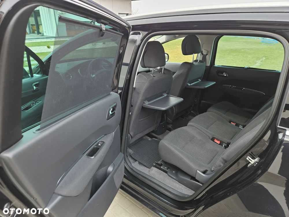 Peugeot 5008 HDI 150 Allure - 16