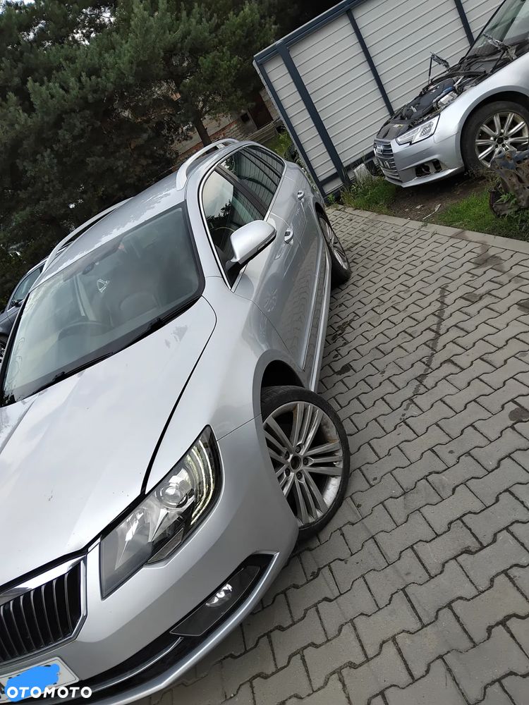Maska zderzak błotnik ldrzwi lampa Skoda superb 2 lift - 2