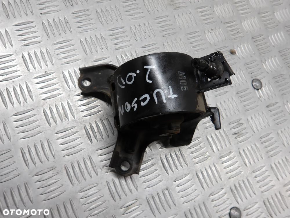 HYUNDAI TUCSON I 04-10 2.0 CRDI 4X4 PODUSZKA ŁAPA SKRZYNI - 2