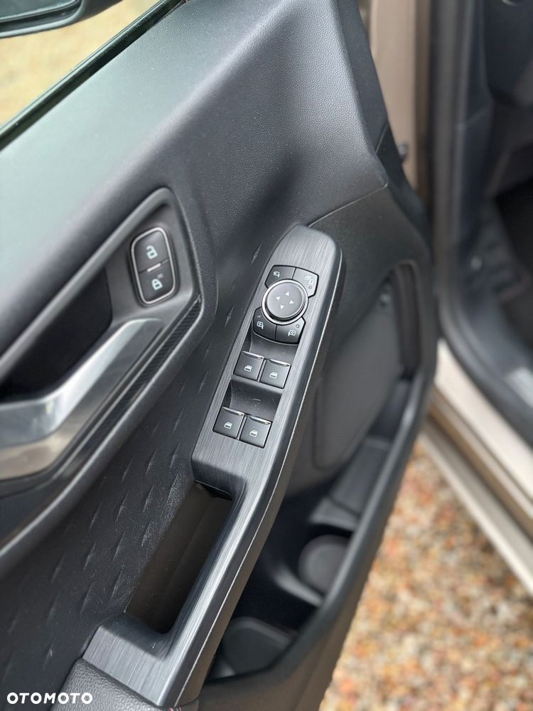 Ford Kuga 2.5 Duratec PHEV ST-LINE X - 17