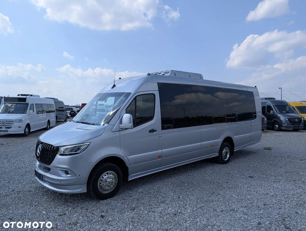 Mercedes-Benz Sprinter 519 - 12