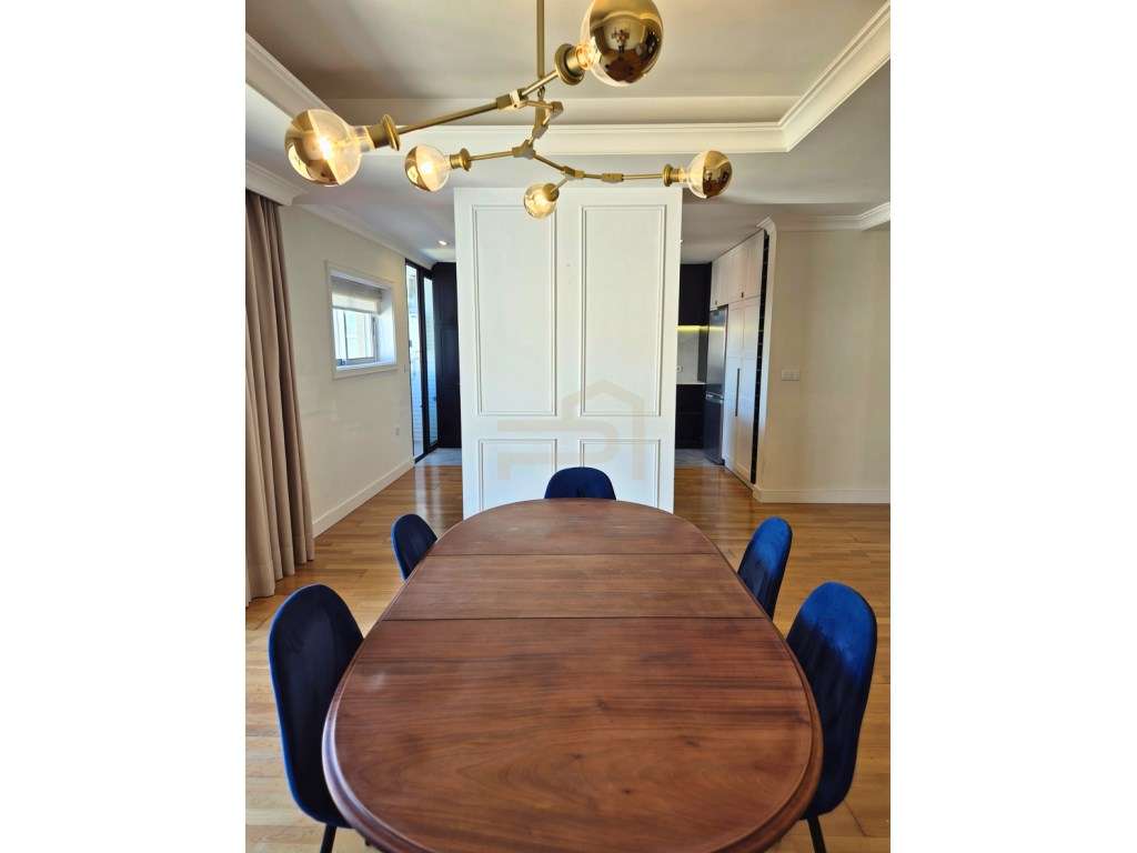 Apartamento T3 remodelado, para arrendamento na Rua Artur Cupertino... - Grande imagem: 2/27