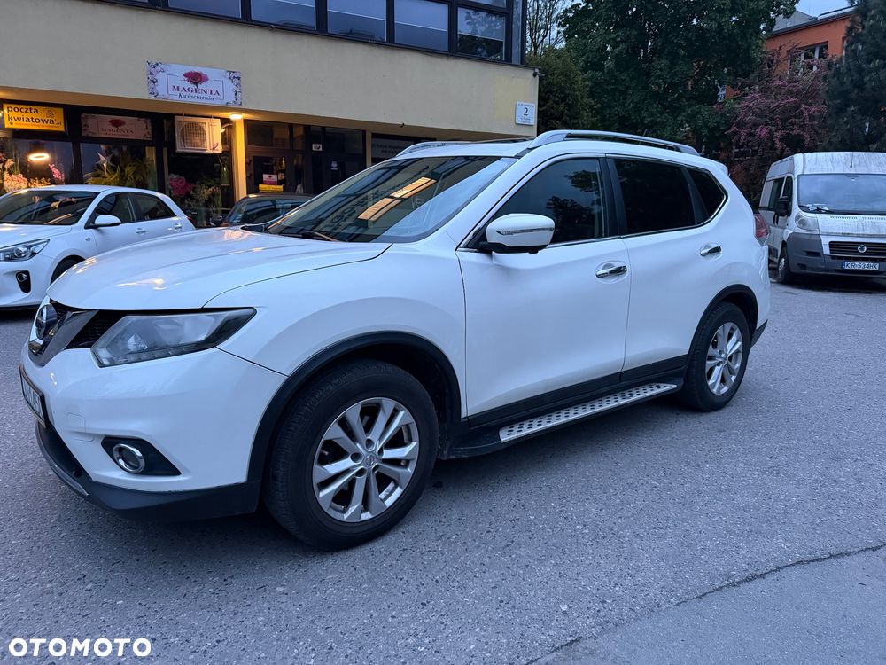 Nissan Rogue - 1