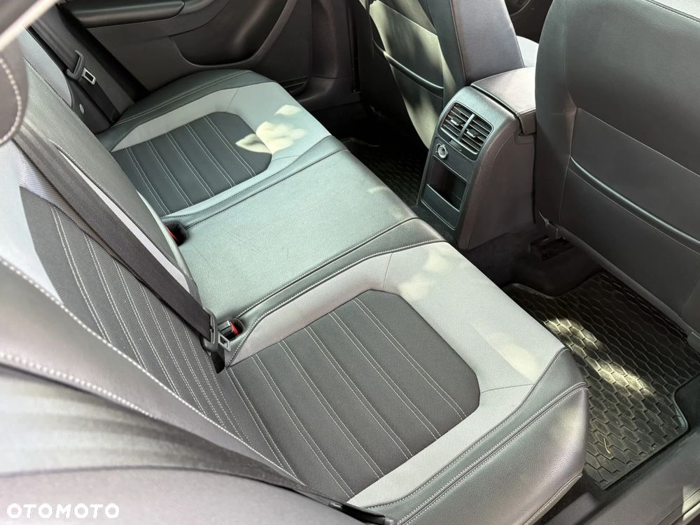 Volkswagen Jetta 1.4 TSI BMT Highline - 25