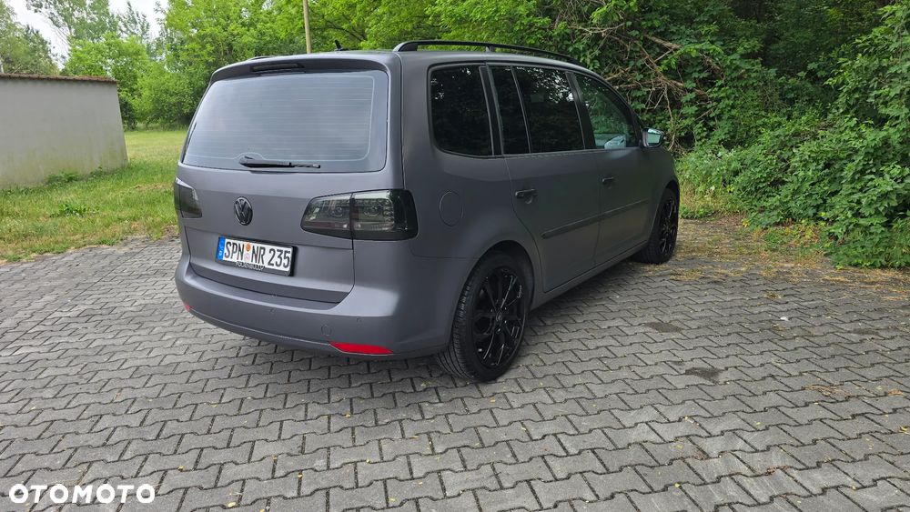 Volkswagen Touran - 6