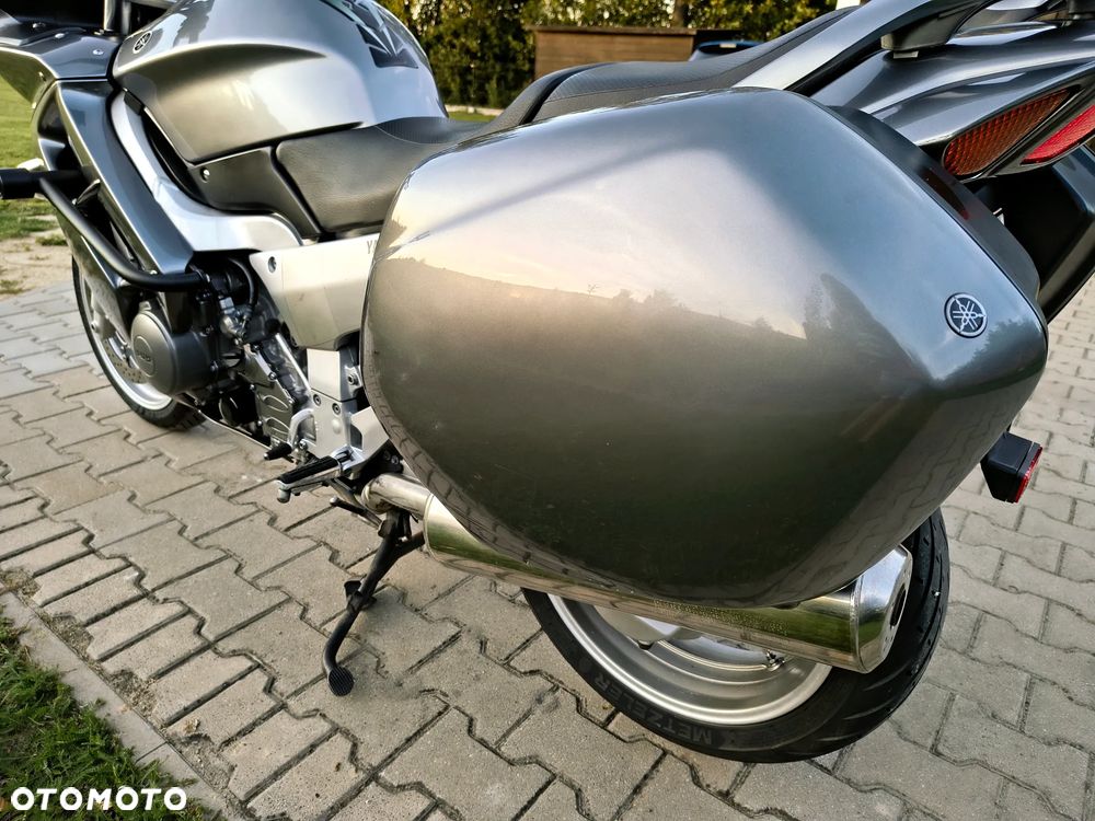 Yamaha FJR - 9
