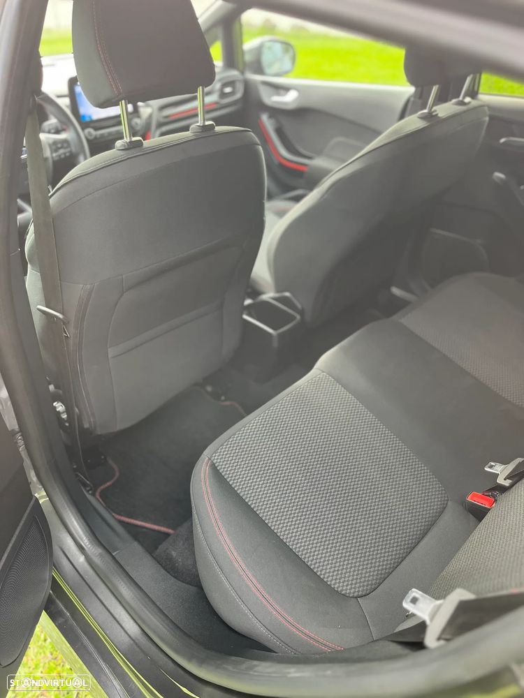 Ford Fiesta 1.0 EcoBoost S&S ST-LINE - 10