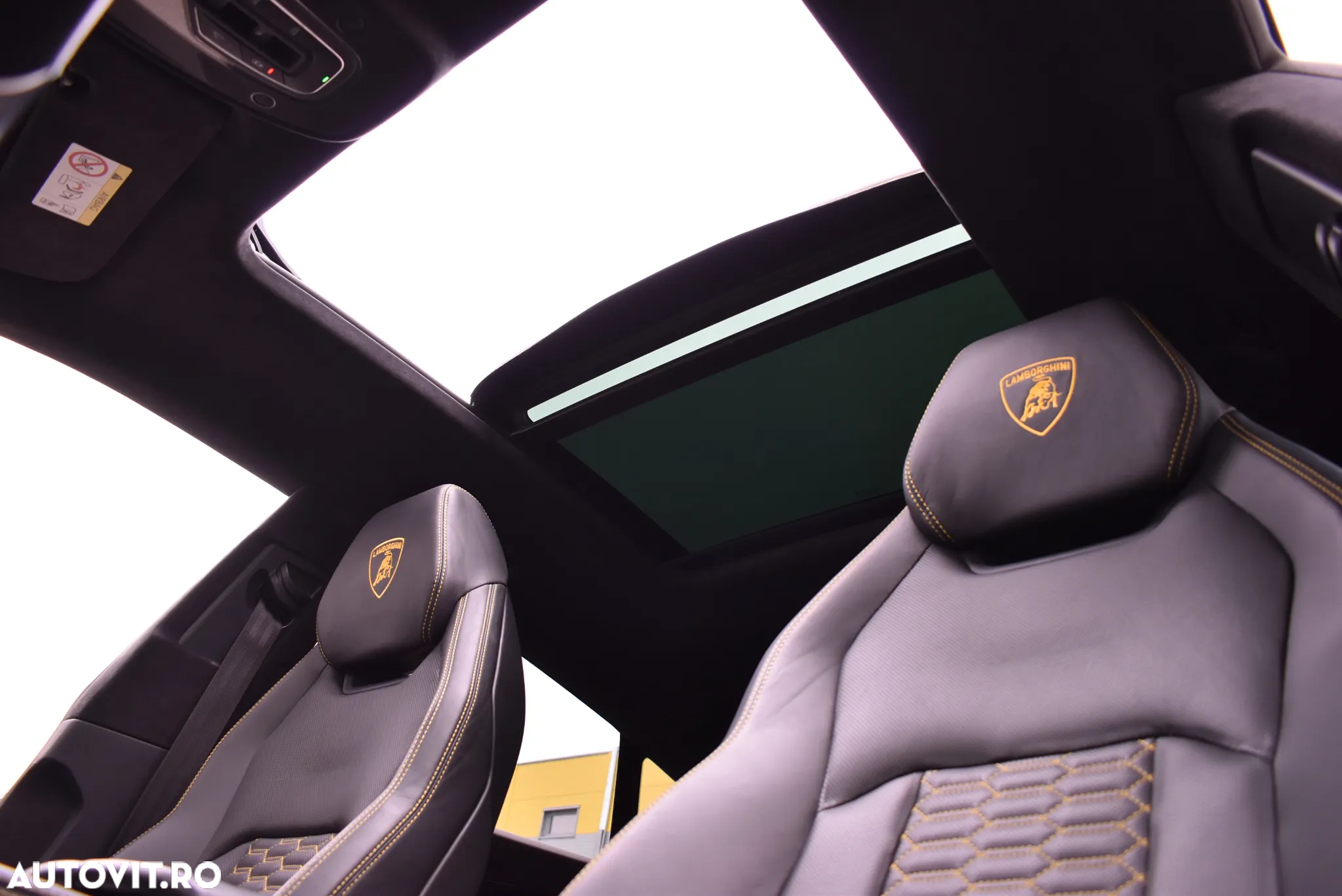 Lamborghini URUS - 30