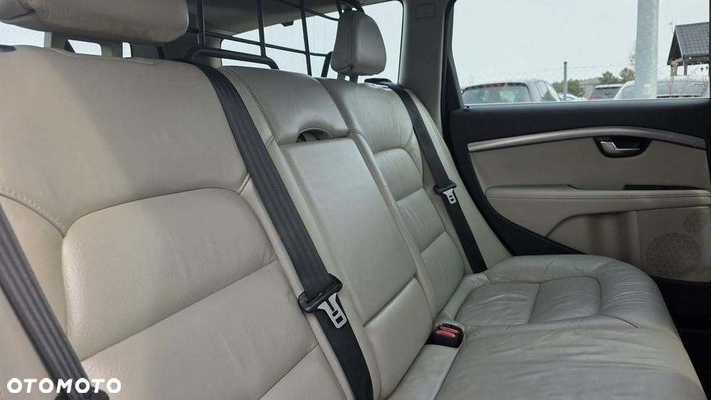 Volvo XC 70 - 19