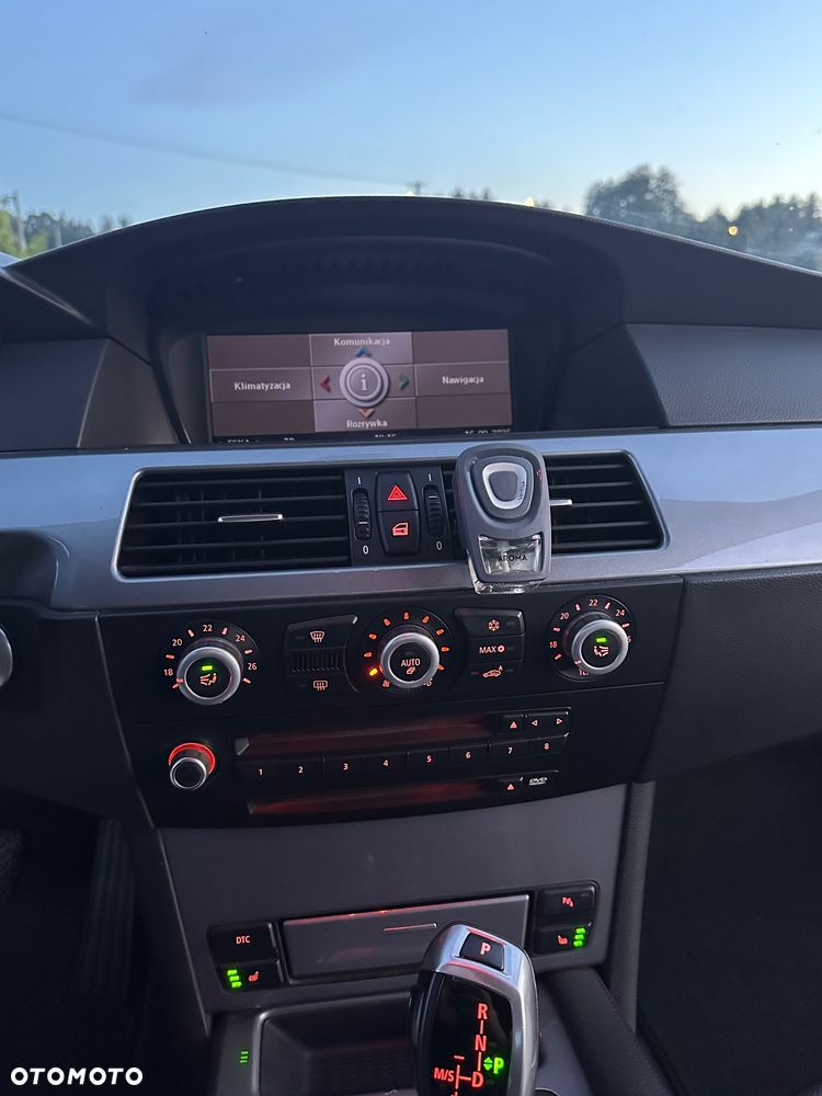 BMW Seria 5 520d - 35