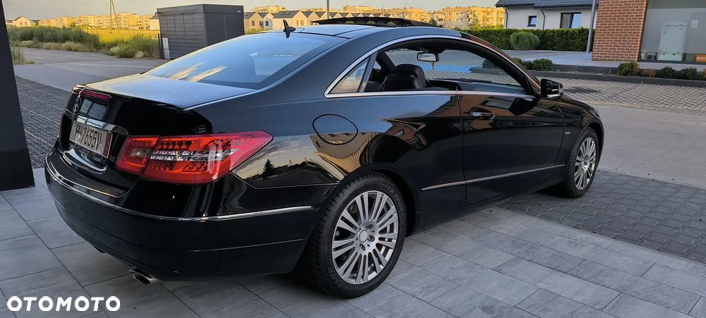 Mercedes-Benz Klasa E 350 CDI DPF BlueEFFICIENCY 7G-TRONIC Elegance - 2