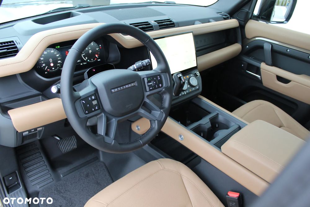 Land Rover Defender - 9