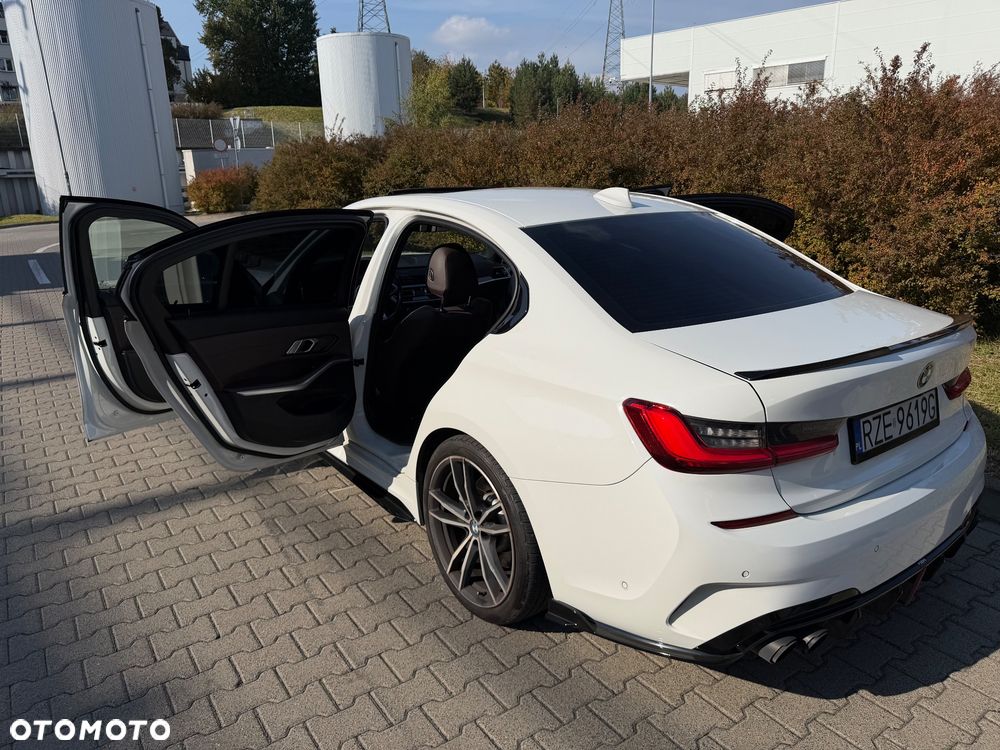 BMW Seria 3 330i xDrive Edition M Sport Shadow - 21