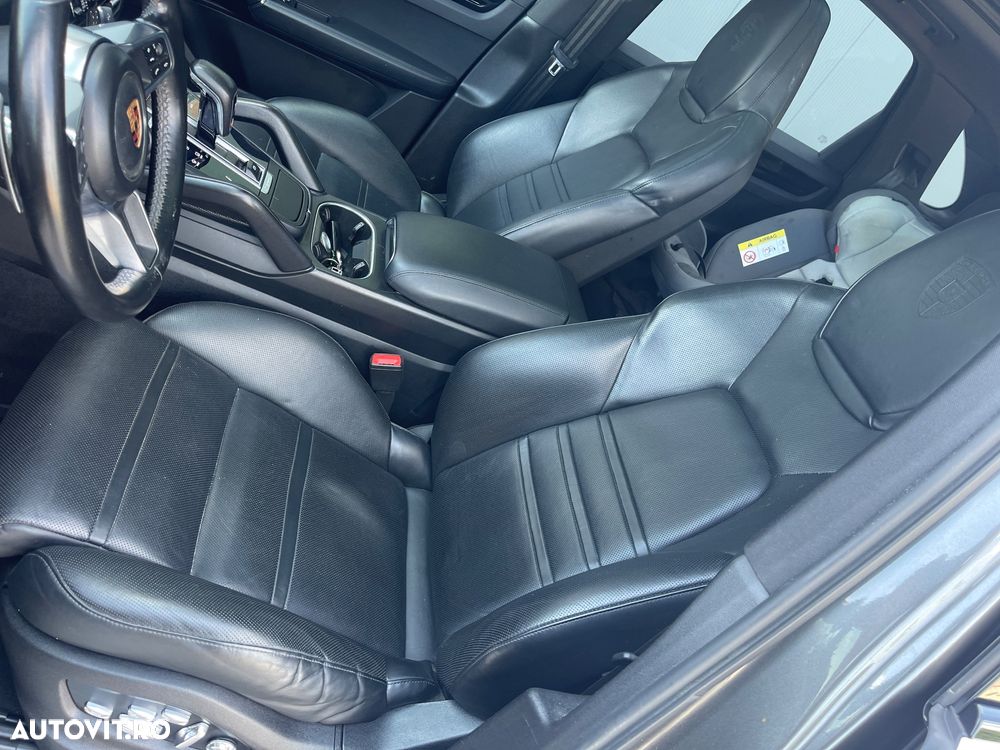 Porsche Cayenne Tiptronic S Platinum Edition - 3