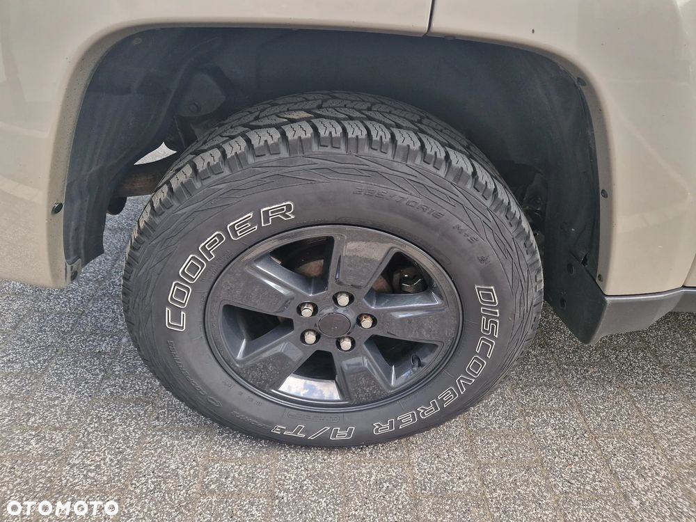 Jeep Cherokee - 10