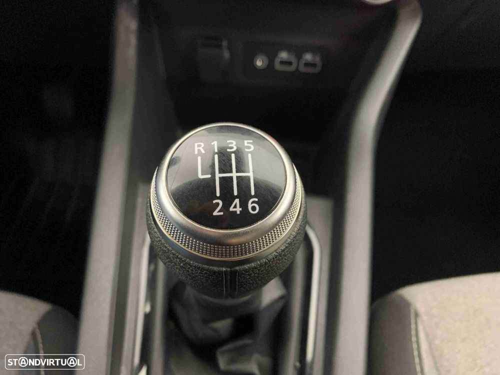 Renault Clio 1.0 TCe Evolution - 10