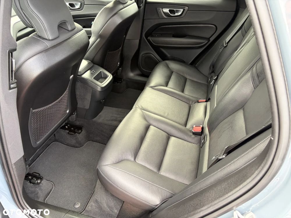 Volvo XC 60 B4 D Core - 18