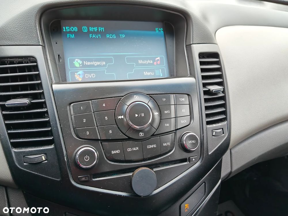 Chevrolet Cruze 1.6 LS - 23