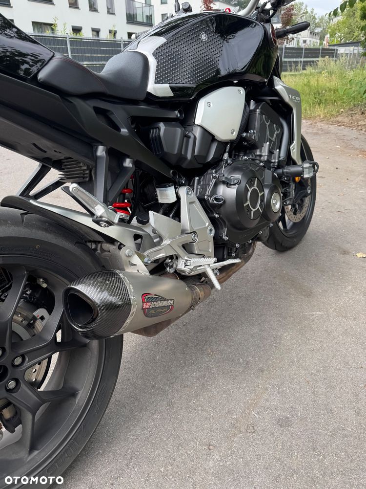 Honda CB - 12