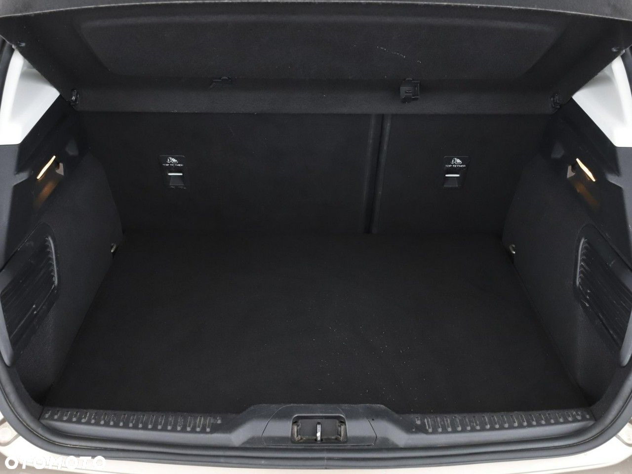 Ford Focus 1.5 EcoBlue Start-Stopp-System TITANIUM - 20
