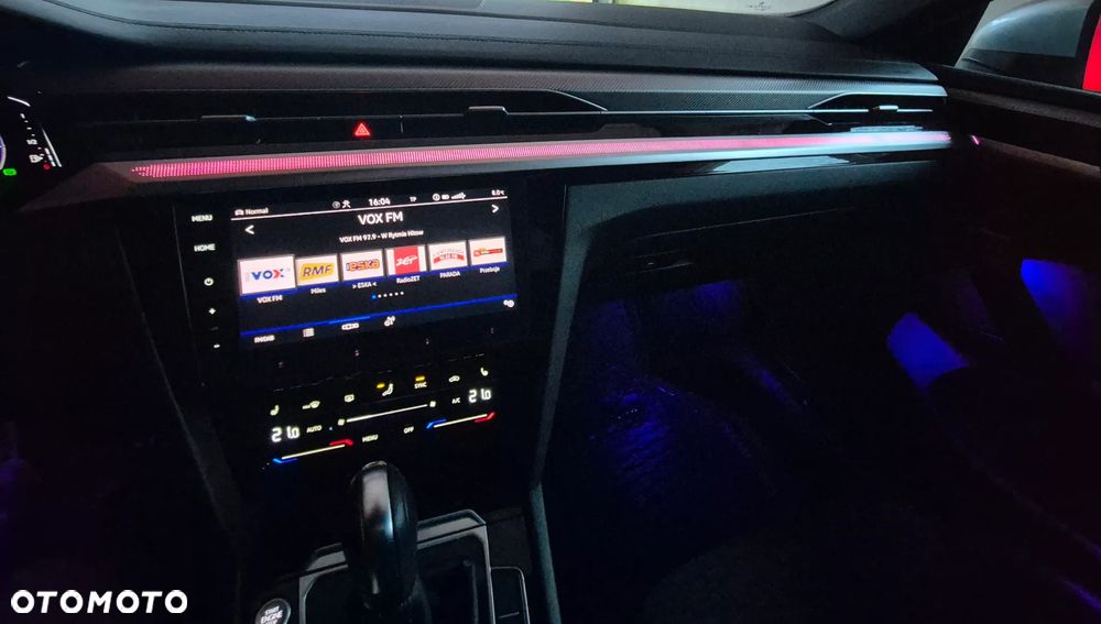 Volkswagen Arteon 2.0 TDI SCR DSG R-Line - 27