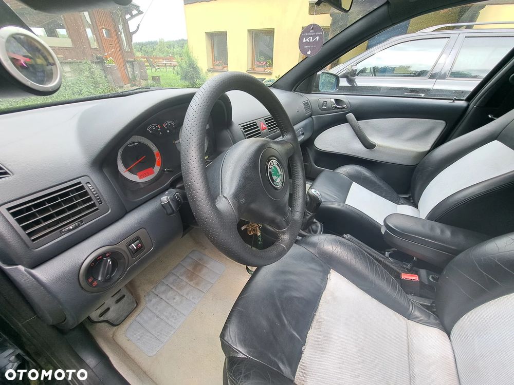 Skoda Octavia 1.8T Tour RS - 15