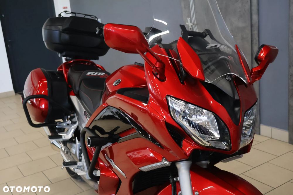 Yamaha FJR - 10
