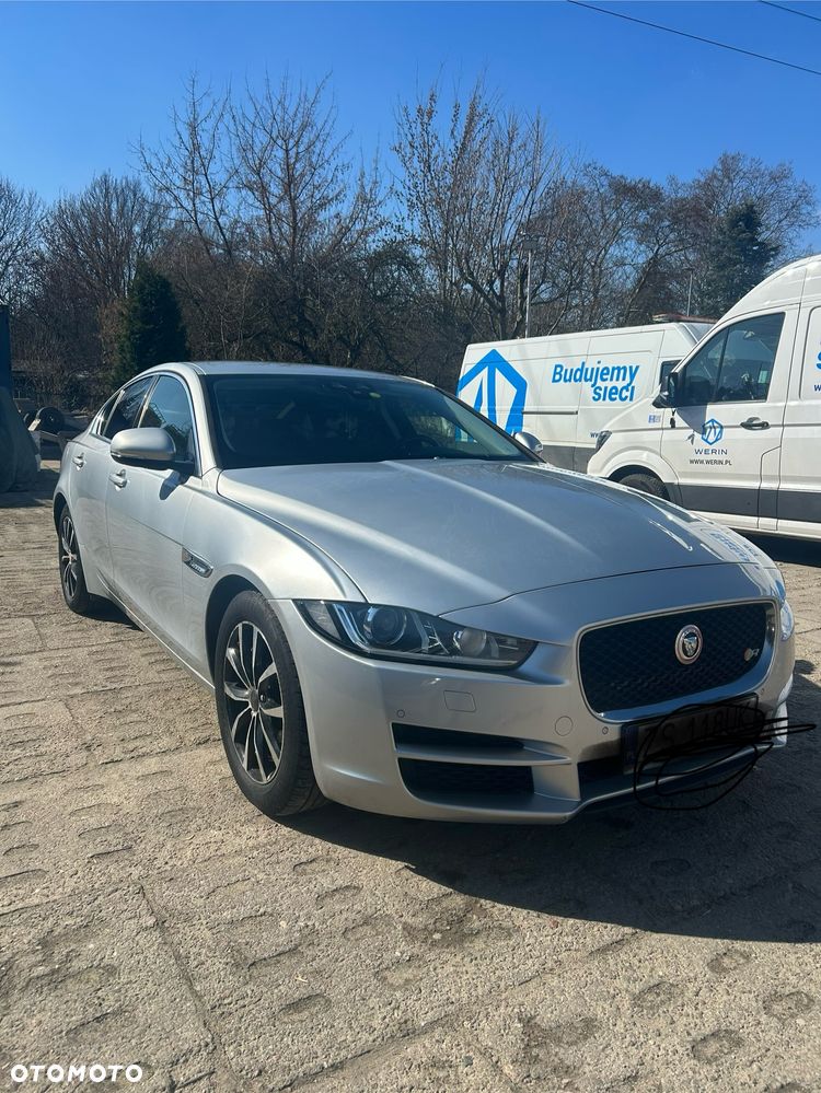 Jaguar XE 2.0 D R-Sport - 1