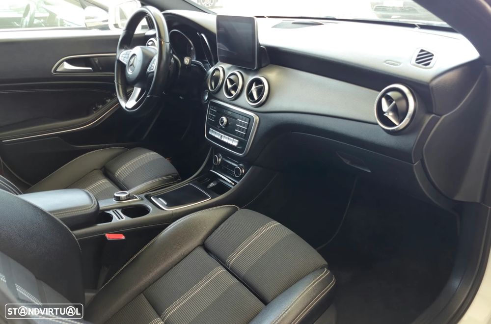 Mercedes-Benz CLA 180 d Urban Aut. - 17