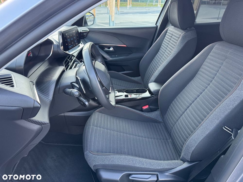 Peugeot 2008 PureTech 130 EAT8 Active - 9