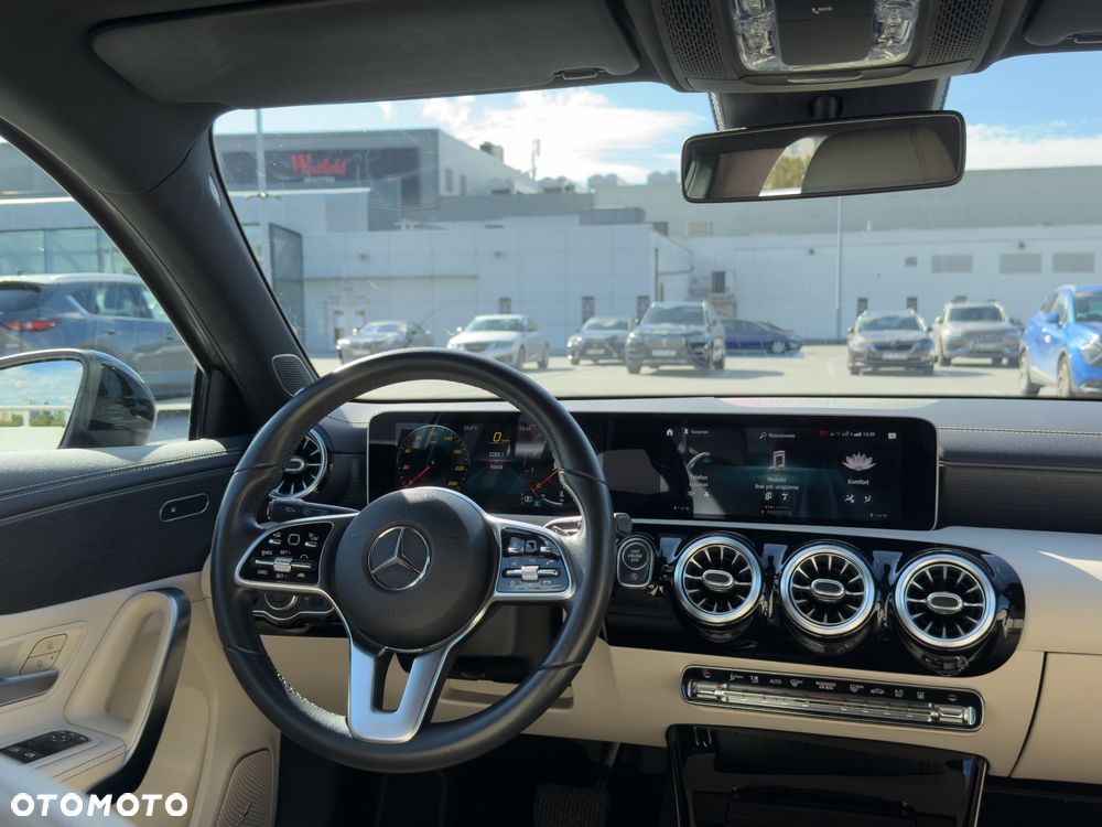 Mercedes-Benz Klasa A 200 7G-DCT - 16