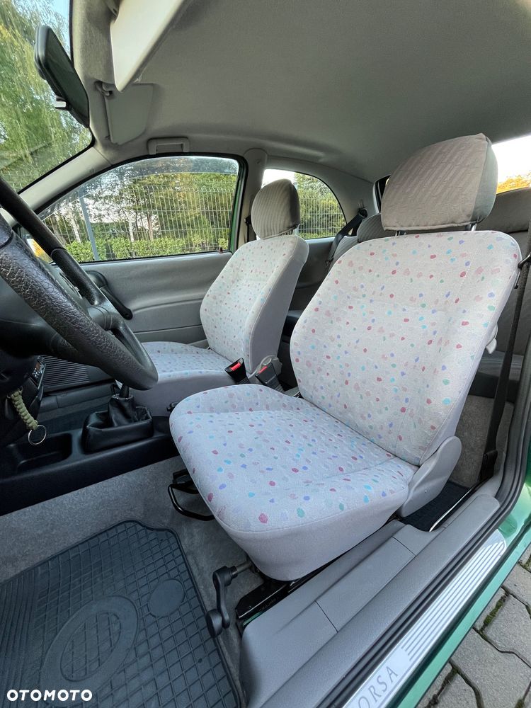 Opel Corsa - 16