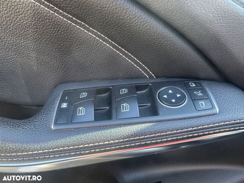 Mercedes-Benz GLA 180 7G-DCT - 3