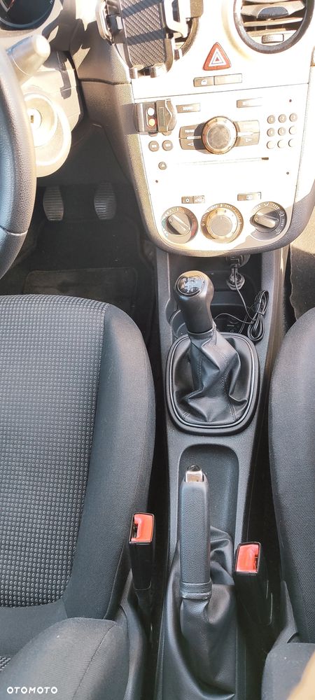 Opel Corsa 1.2 16V Cosmo - 16