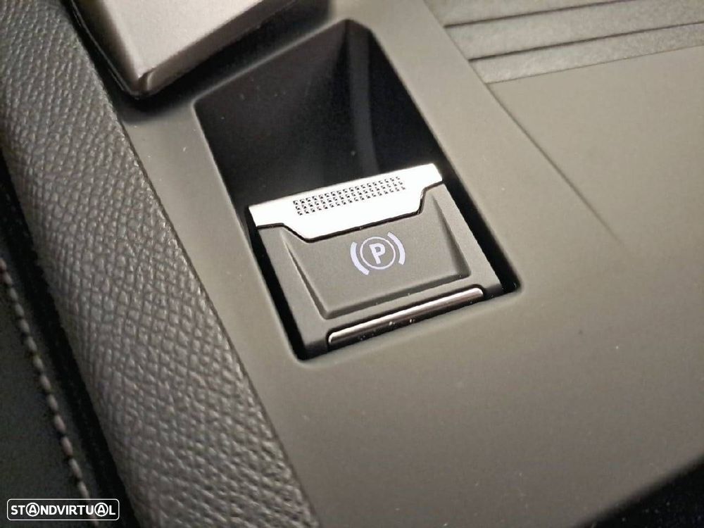 Peugeot 308 SW 1.2 Hybrid Allure e-DCS6 - 22