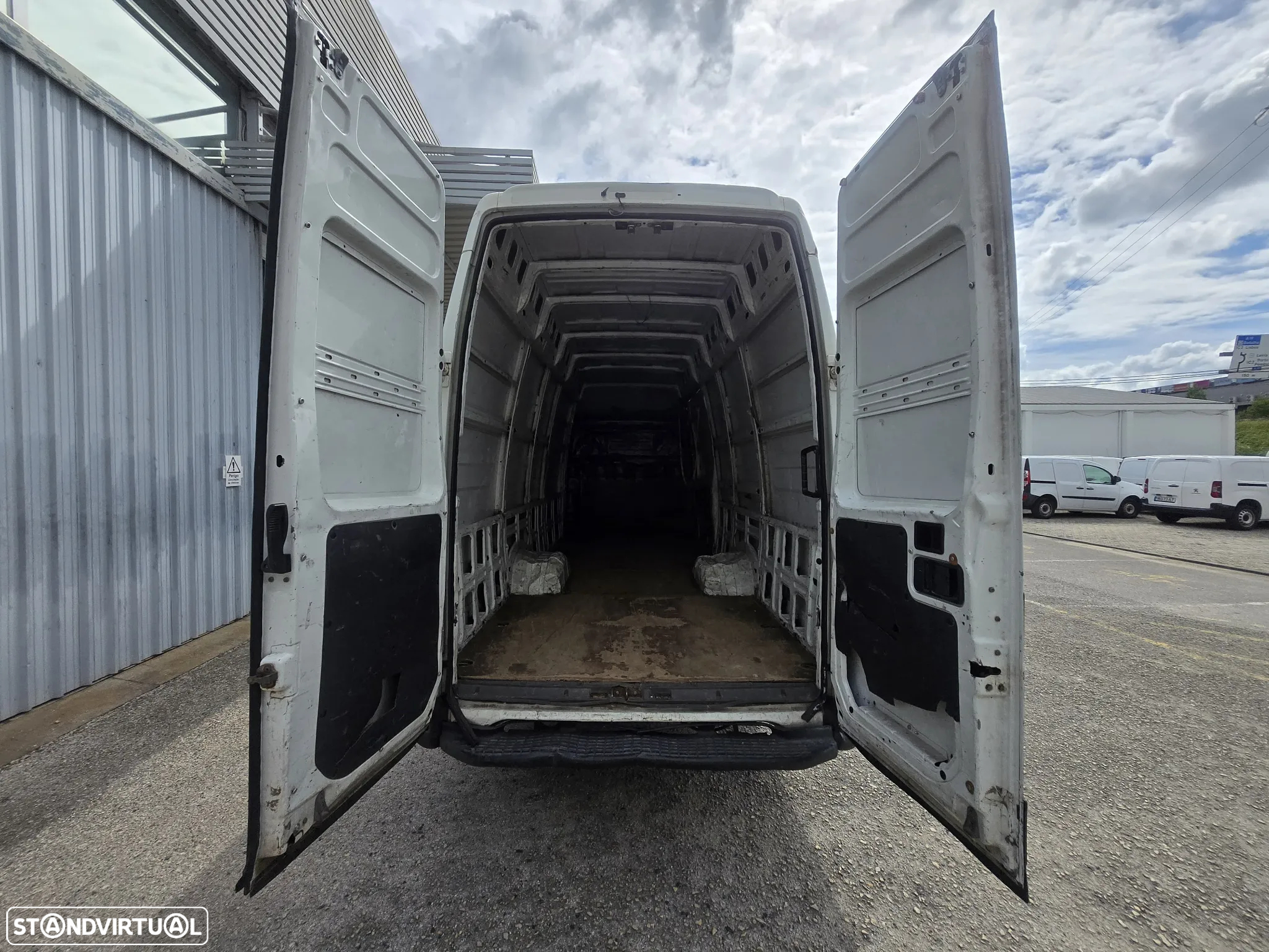 Iveco Daily Longa 35C13 2.3TD 130cv Rodado Duplo - 6