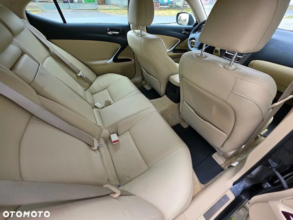 Lexus IS 250 Prestige - 19