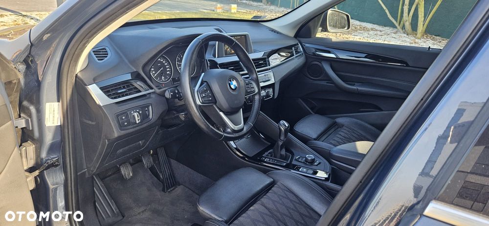 BMW X1 sDrive18i - 11