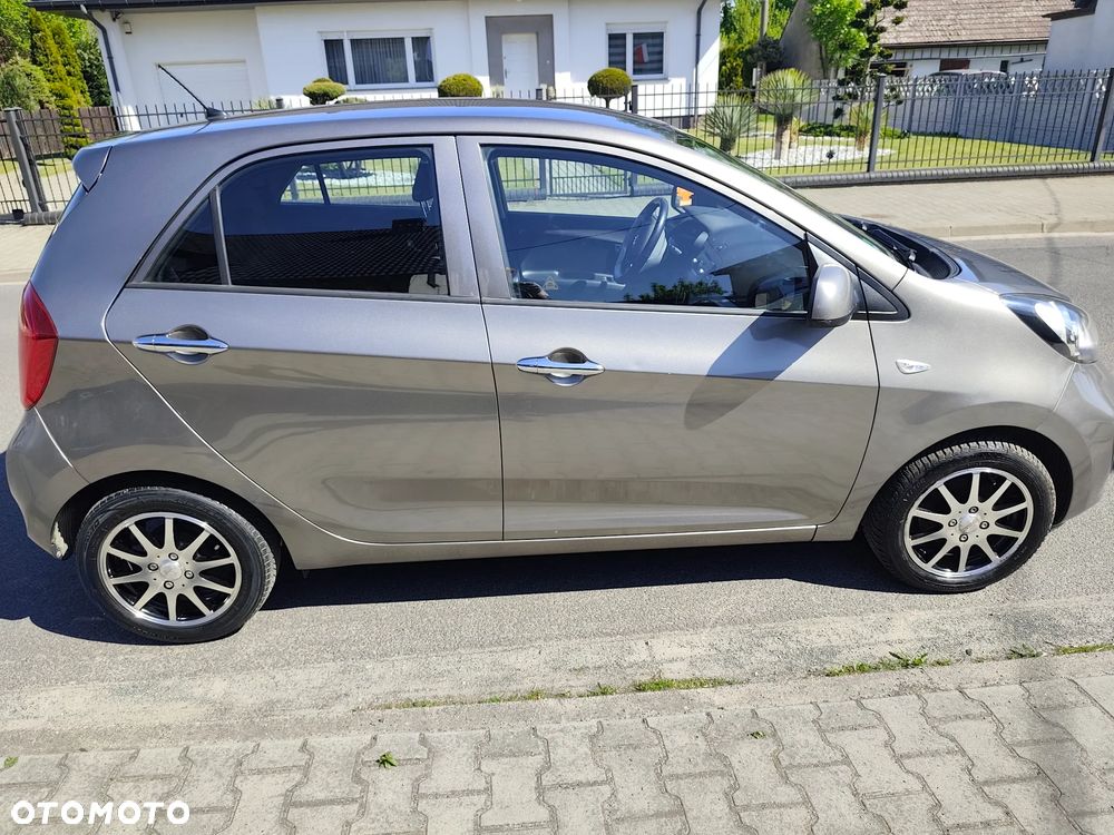 Kia Picanto 1.0 Dream Team Edition - 4