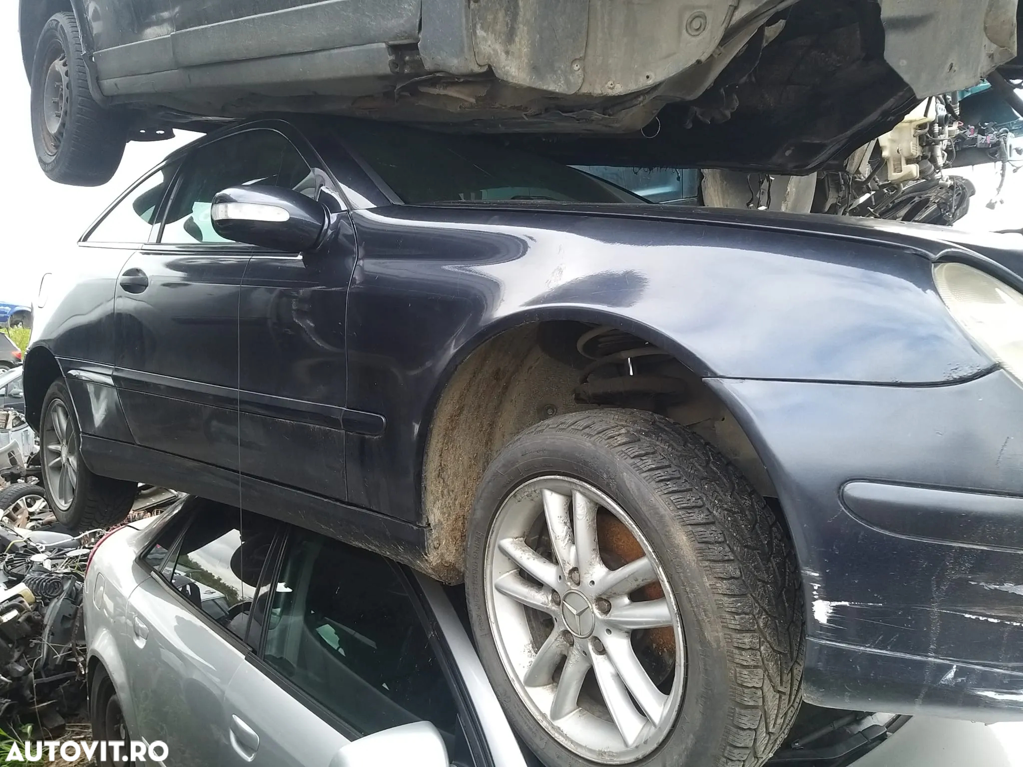 Dezmembram Mercedes Benz E Class din 2004 , 2.2 Diesel , Coupe - 2